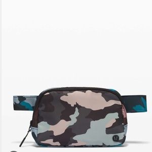 Army print Lululemon belt bag